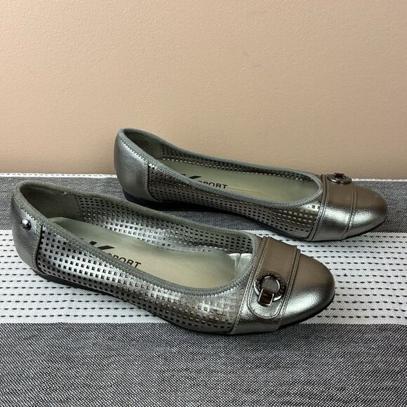 Ann Klein Sport Women’s Silver Ballet Flats Size 8.5 - Picture 2 of 8